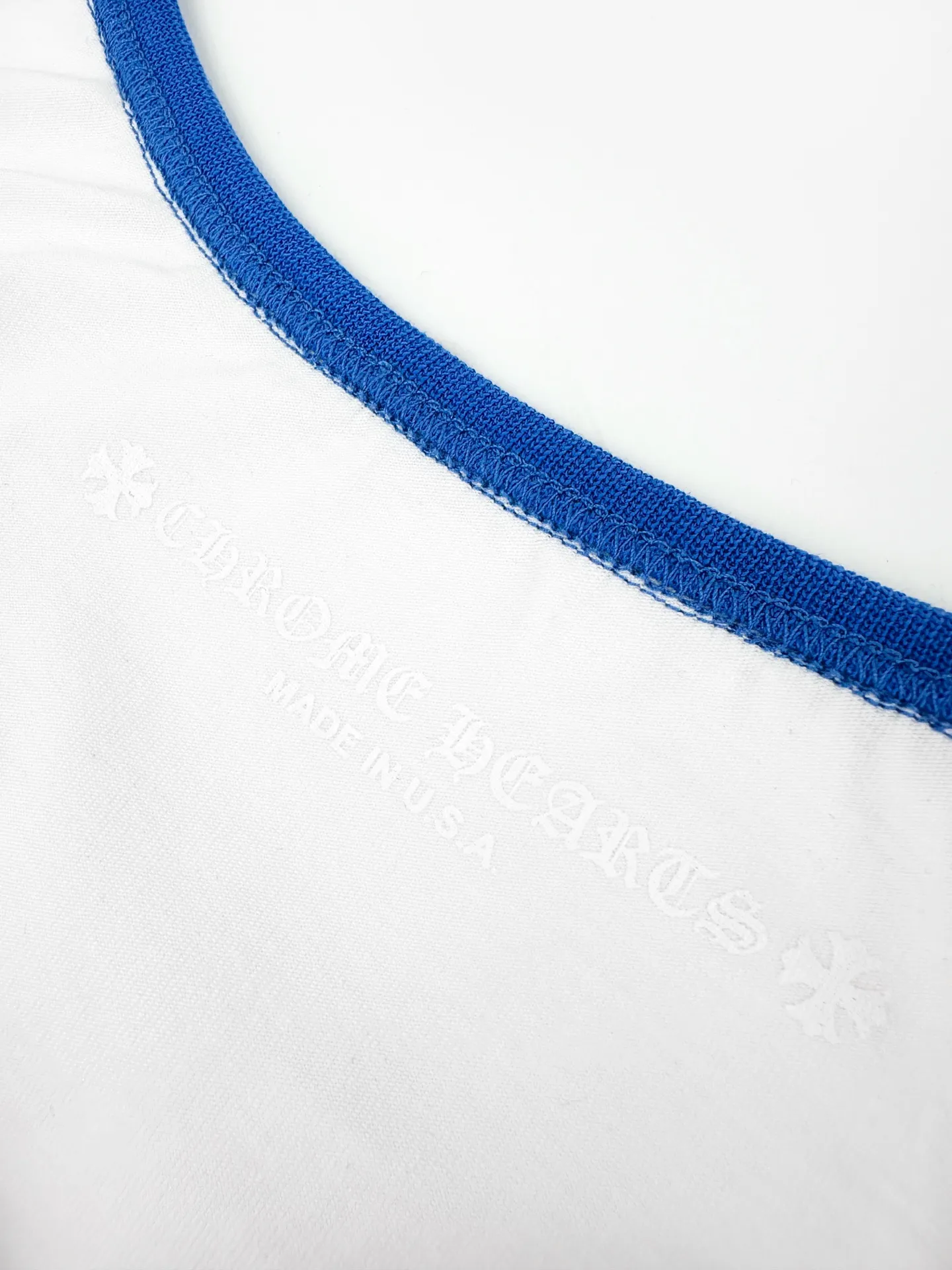 Chrome Hearts ， Breathable， 。 ， Royal Blue ， ， 。 Retro ， ， 。 U ， ； ， ， 、 、 。 ， 。 1 ， ， 。 2 ， ， ， 、 ， 。 ： Size： S M L ： DD 145